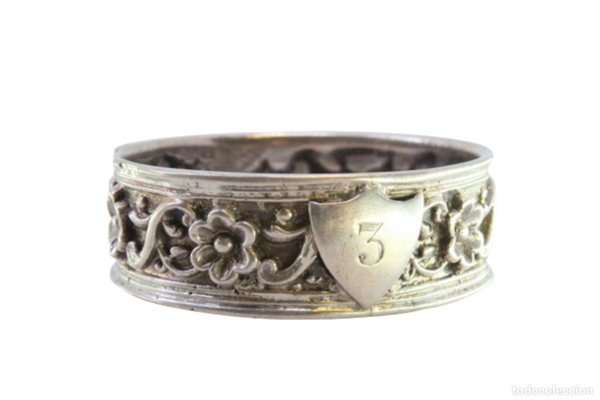 Antig&uuml;edades: Anillo para servilletas de plata