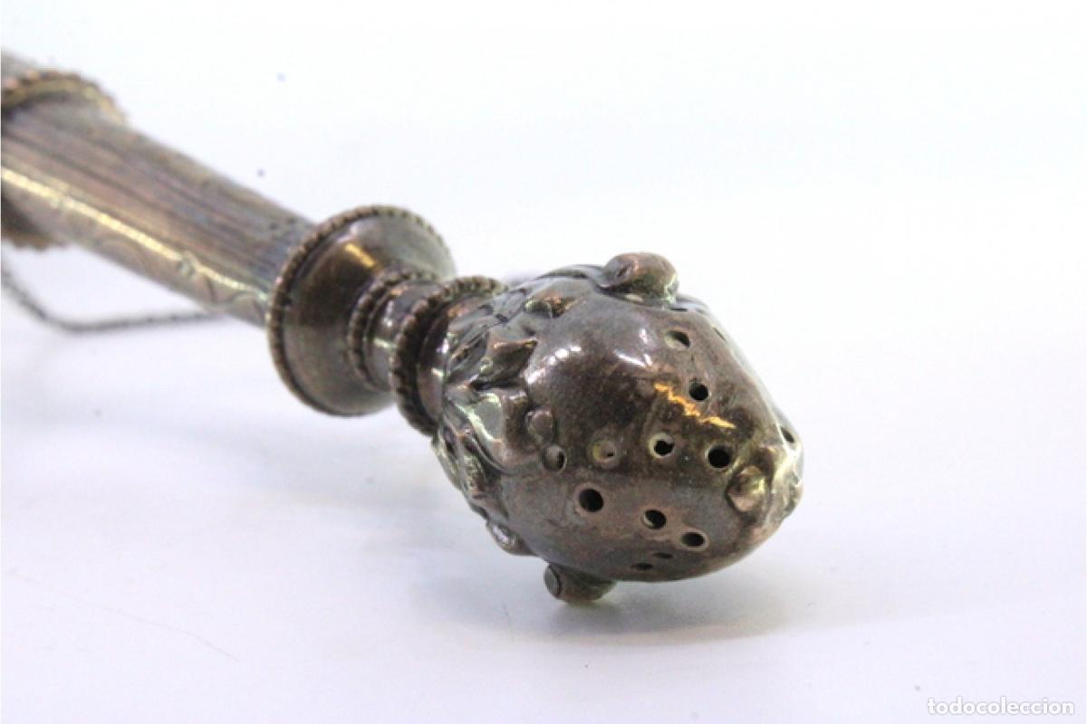 Antig&uuml;edades: Aspersor de agua bendita, de plata. - Foto 3