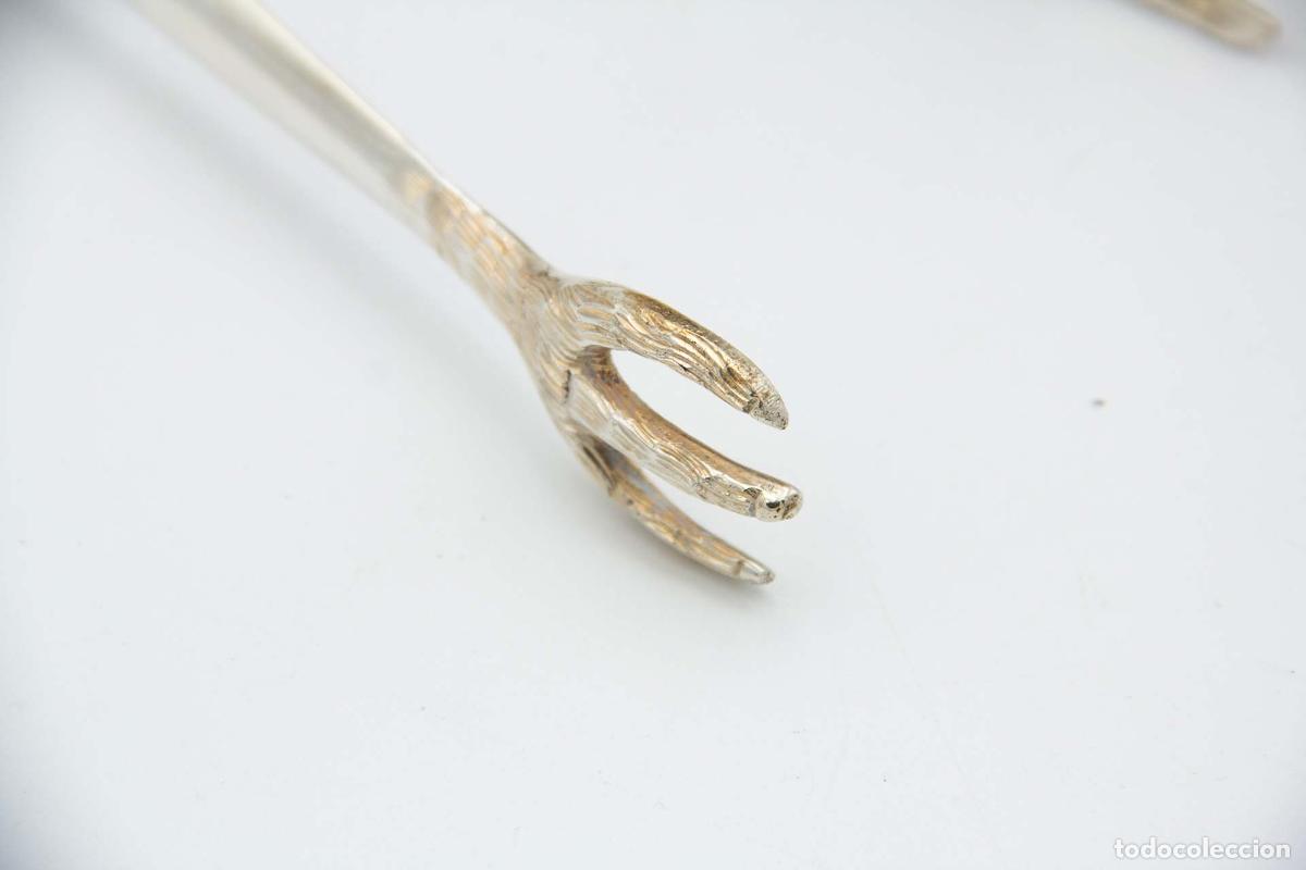 Antig&uuml;edades: Cubitera con pinzas, de color plata. - Foto 3
