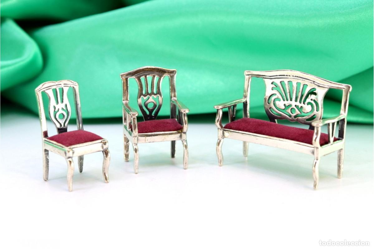 Antig&uuml;edades: Conjunto de plata: un sof&aacute; y dos sillas. - Foto 1