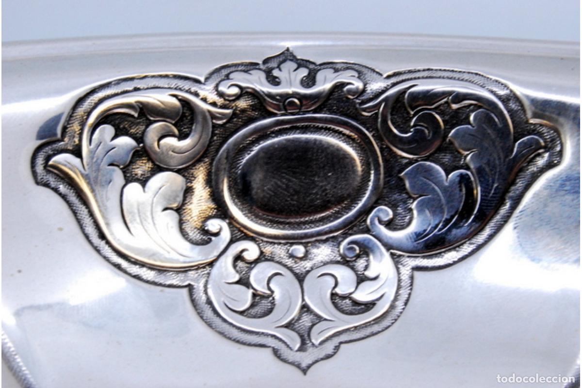 Antig&uuml;edades: bombonera de plata - Foto 2