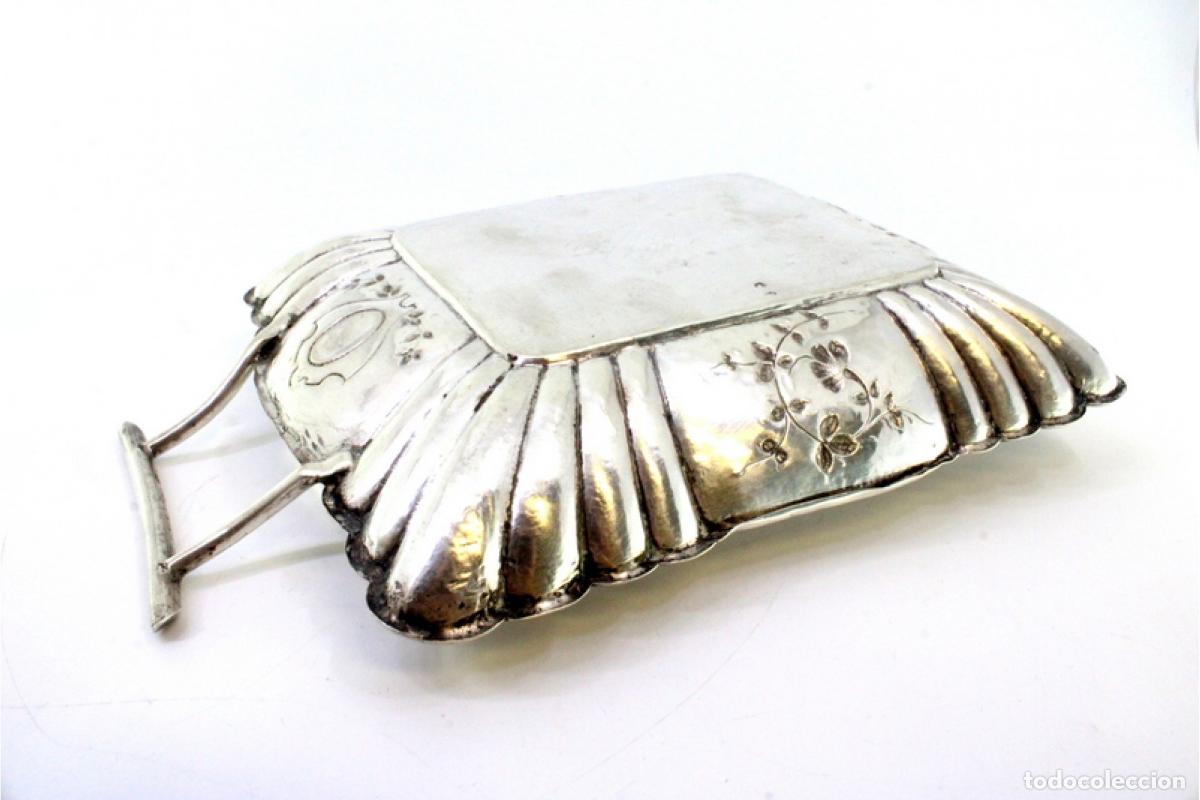 Antig&uuml;edades: bombonera de plata - Foto 2