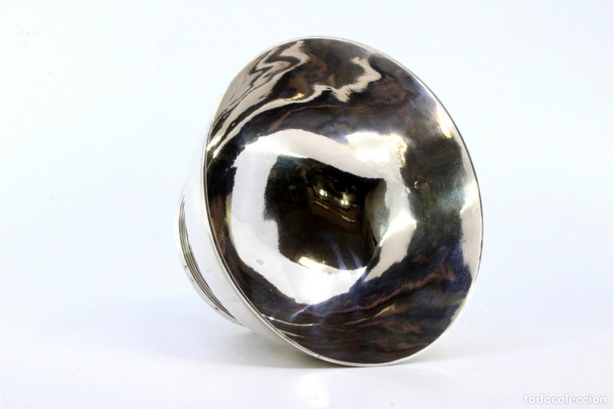 Antig&uuml;edades: bombonera de plata - Foto 4