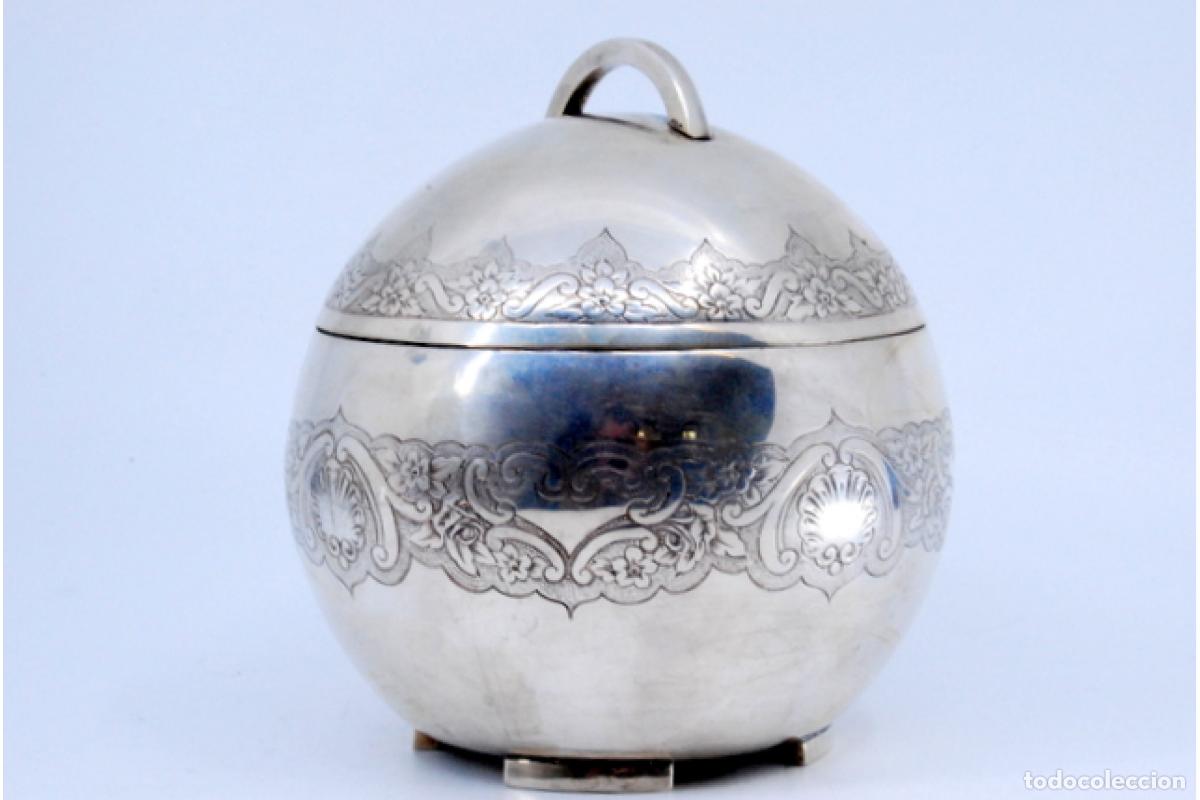 Antig&uuml;edades: bombonera de plata - Foto 2
