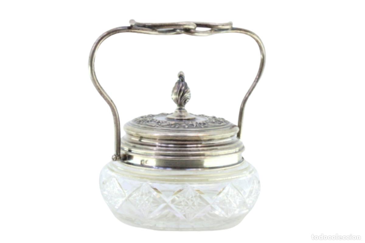 Antiquit&eacute;s: bombonera de plata
