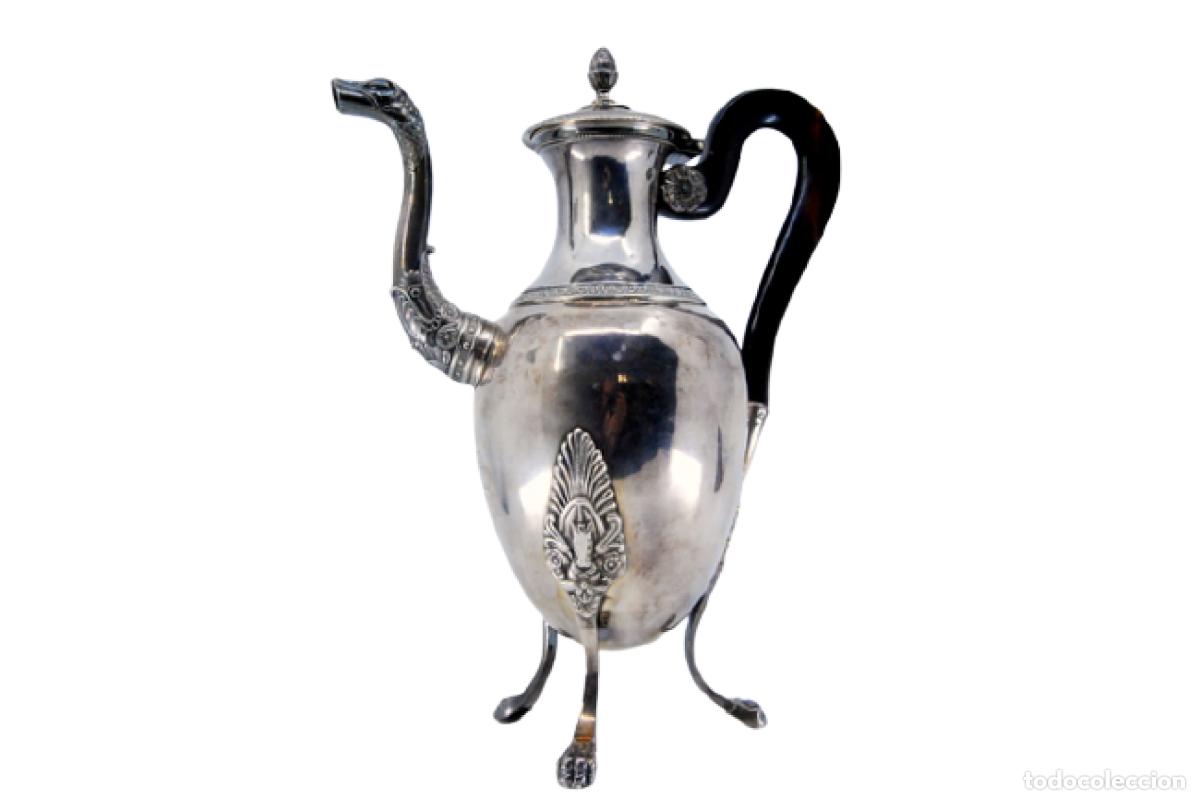 Antig&uuml;edades: Cafetera de plata - Foto 1