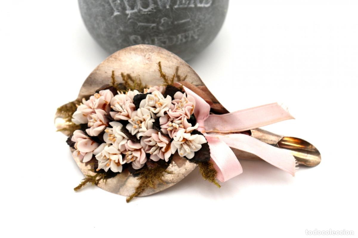 Antig&uuml;edades: Ramo de flores, en plata - Foto 2
