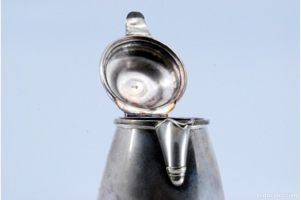 Antig&uuml;edades: Cafetera de plata - Foto 3