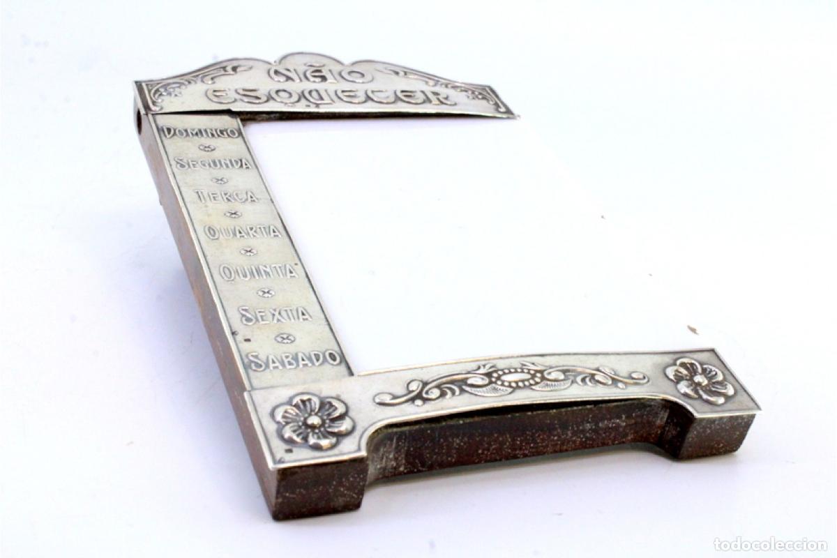 Antig&uuml;edades: Tablero de tareas, hecho de madera y plata. - Foto 5
