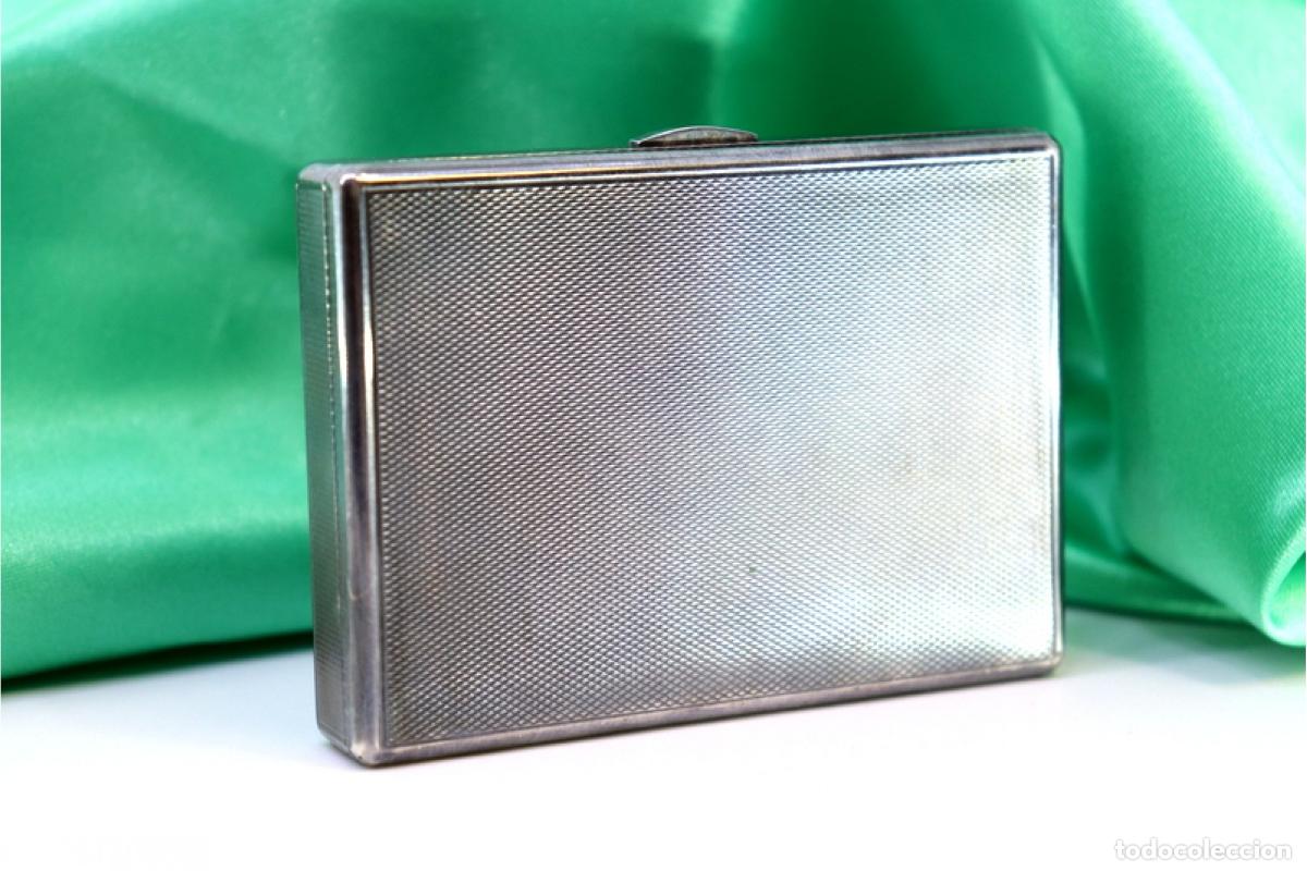 Antig&uuml;edades: Caja de belleza de plata - Foto 2