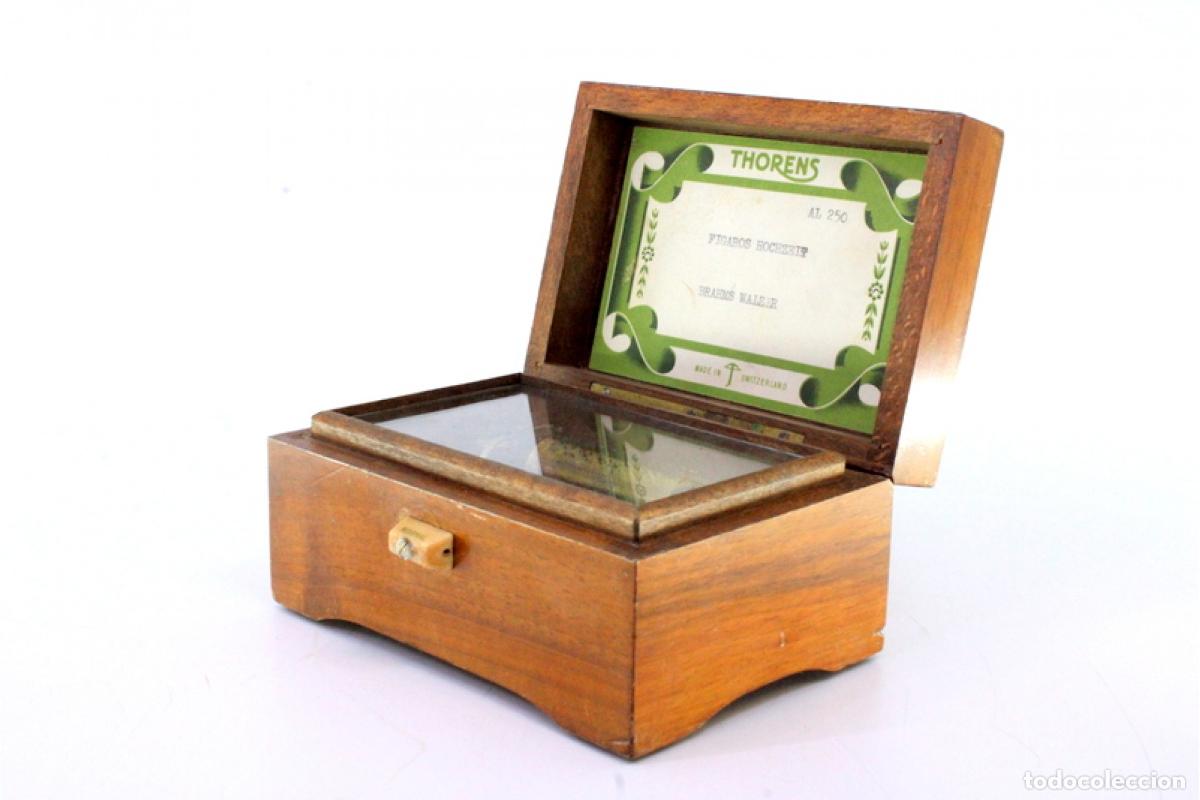 Antig&uuml;edades: Caja de belleza de plata - Foto 2