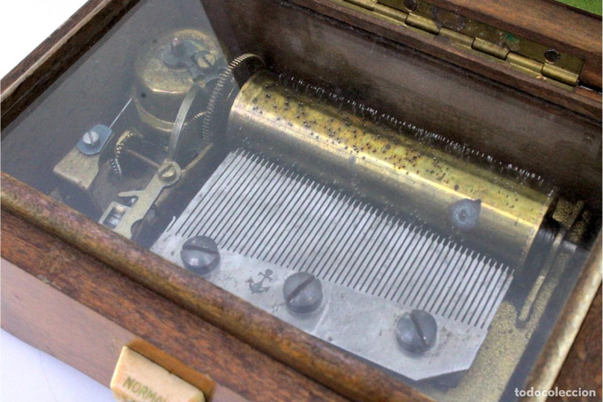 Antig&uuml;edades: Caja de belleza de plata - Foto 5