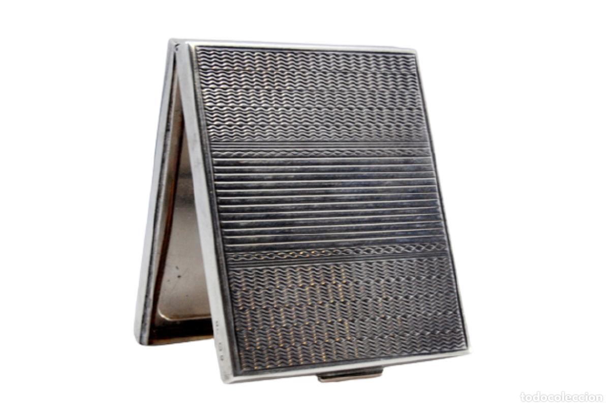 Antiques: Caja de belleza de plata