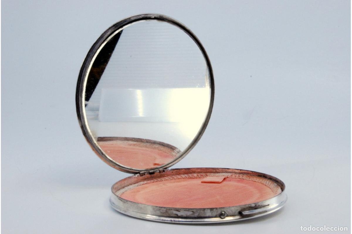 Antig&uuml;edades: Caja de belleza de plata - Foto 3
