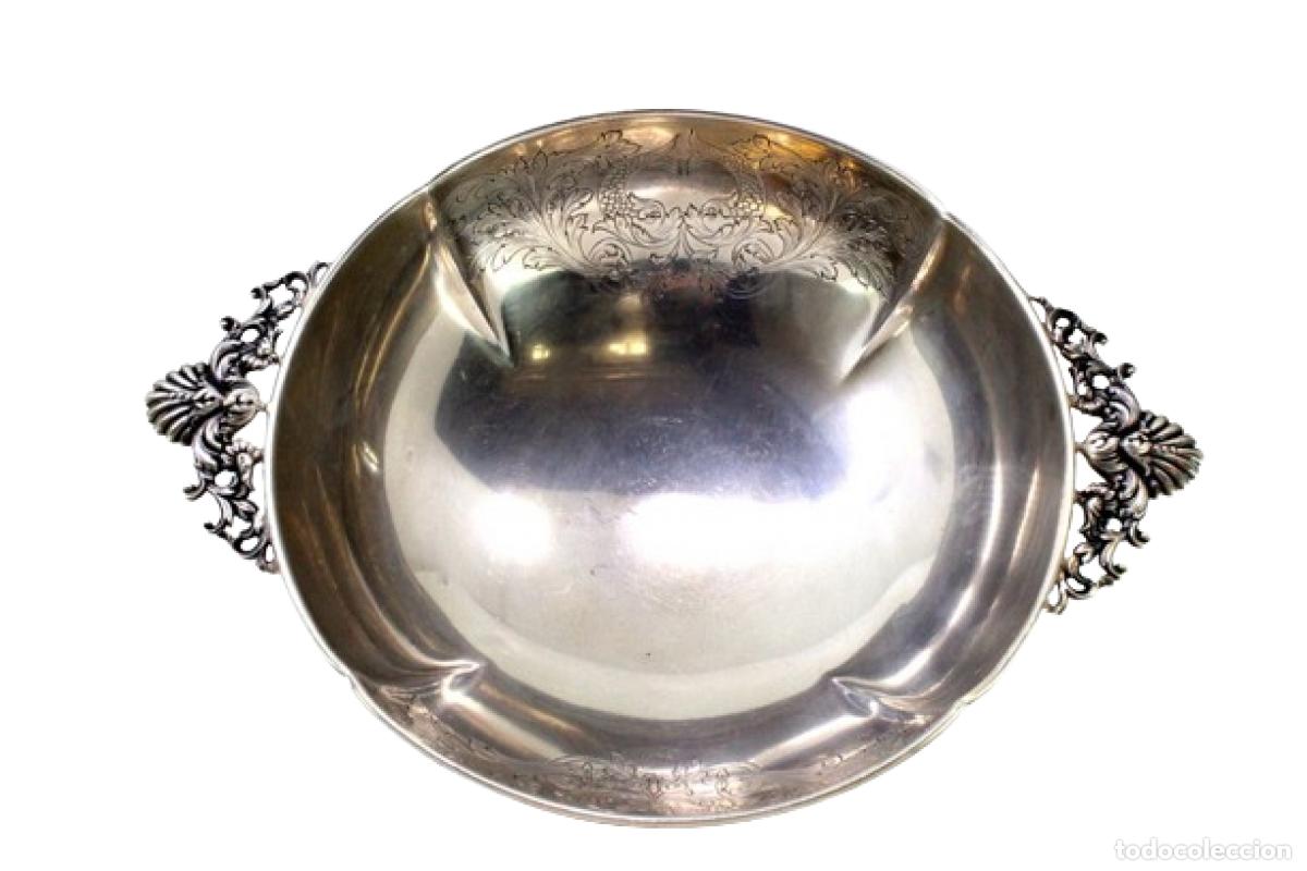 Antig&uuml;edades: bombonera de plata
