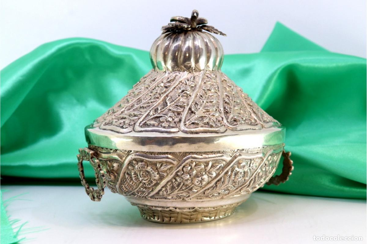 Antiquit&auml;ten: bombonera de plata