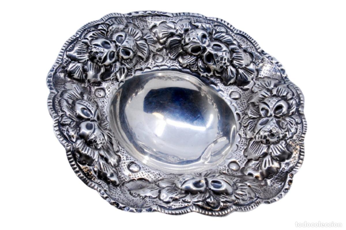 Antiquit&auml;ten: bombonera de plata