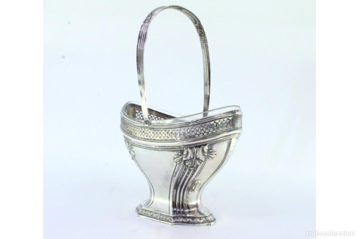 Antig&uuml;edades: bombonera de plata - Foto 2