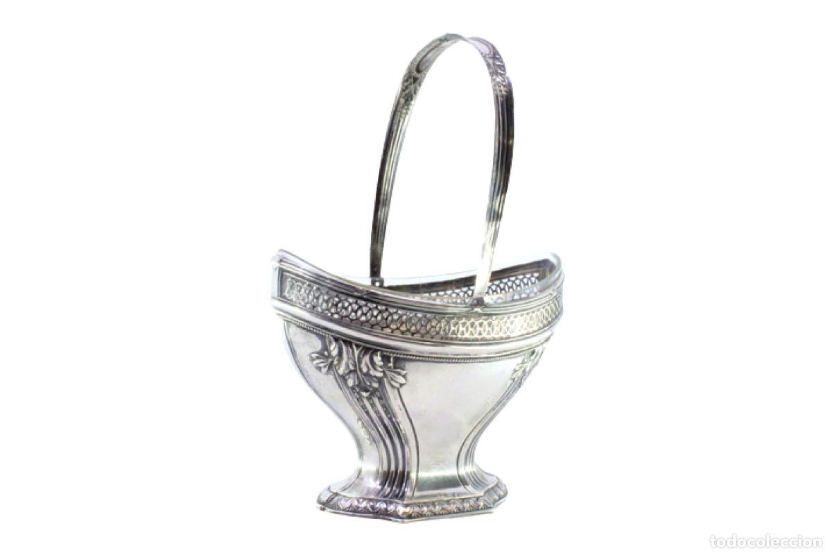 Antiquit&auml;ten: bombonera de plata