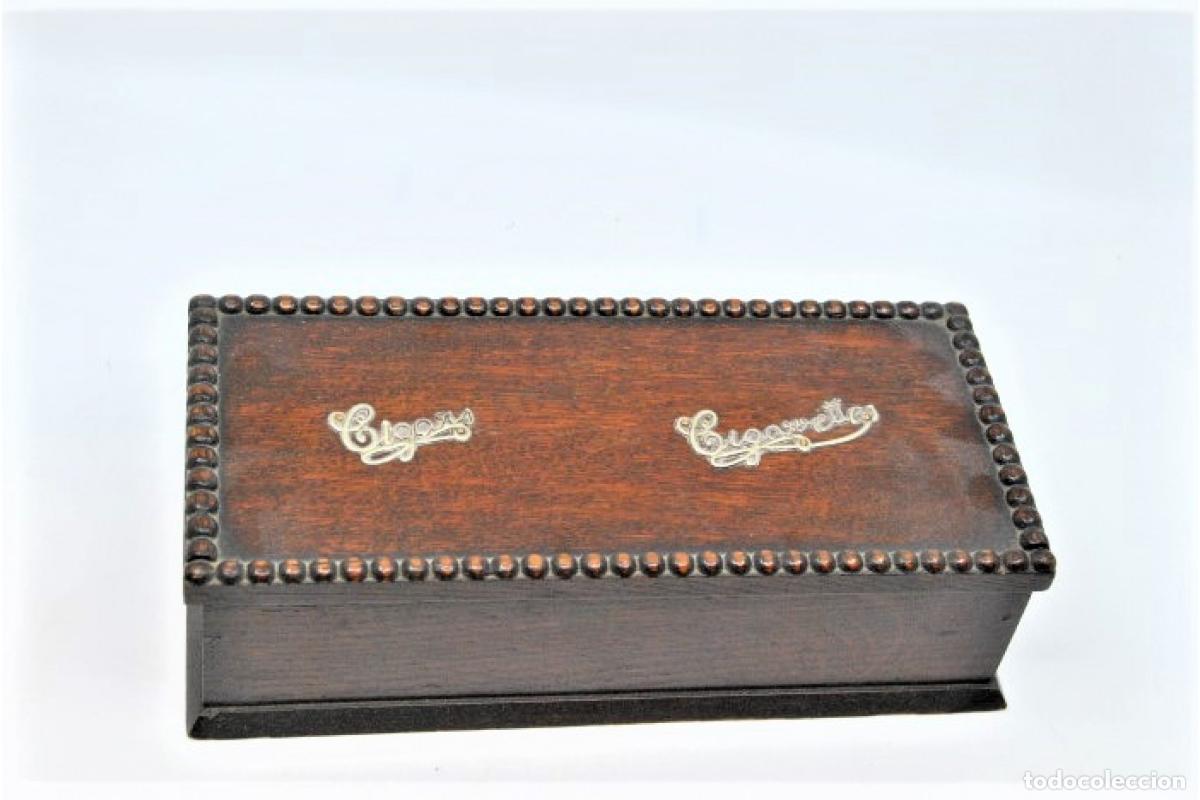 Antig&uuml;edades: Caja de cigarrillos, hecha de madera y plata. - Foto 6