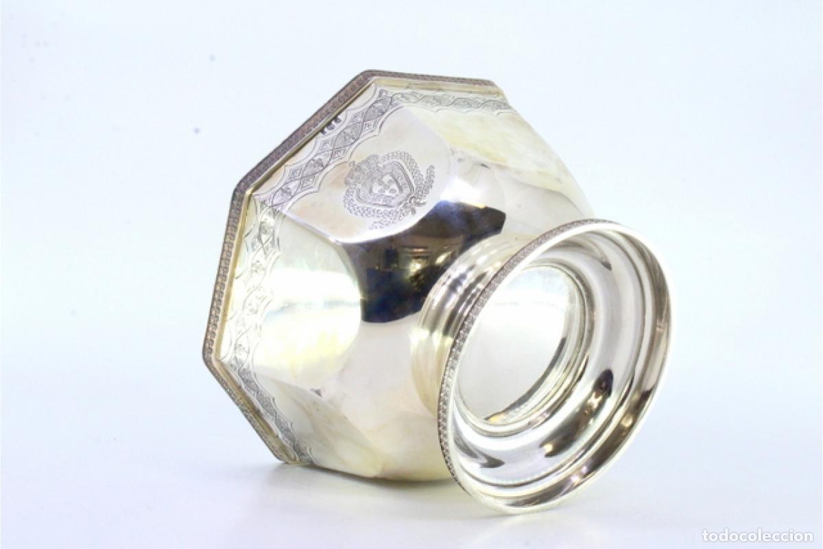Antig&uuml;edades: bombonera de plata - Foto 3