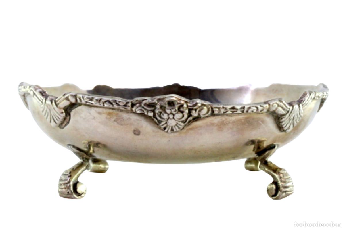 Antig&uuml;edades: bombonera de plata