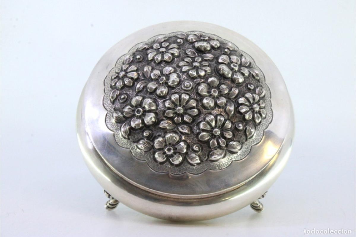 Antig&uuml;edades: bombonera de plata - Foto 2