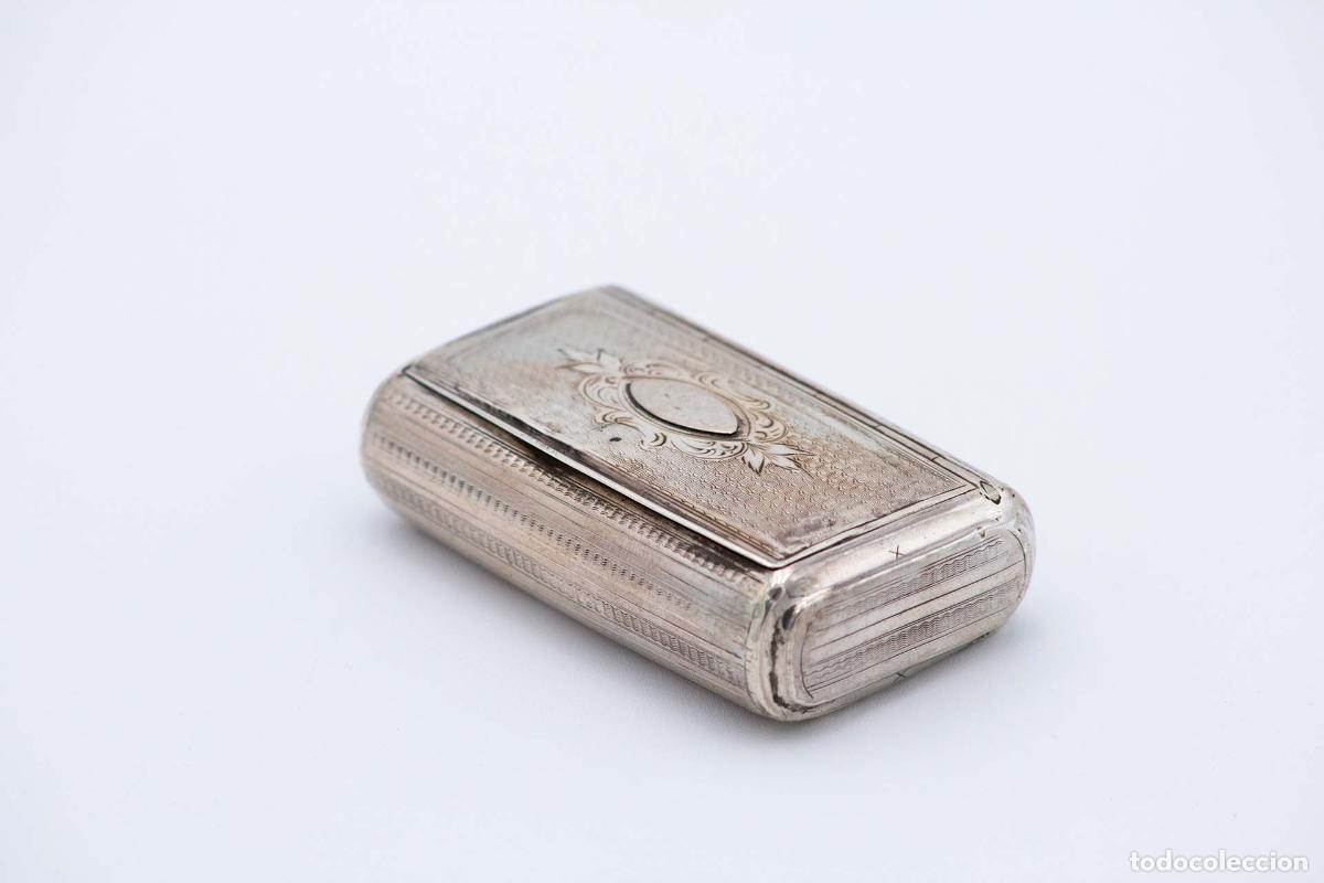 Antig&uuml;edades: Tabaquera, en plata