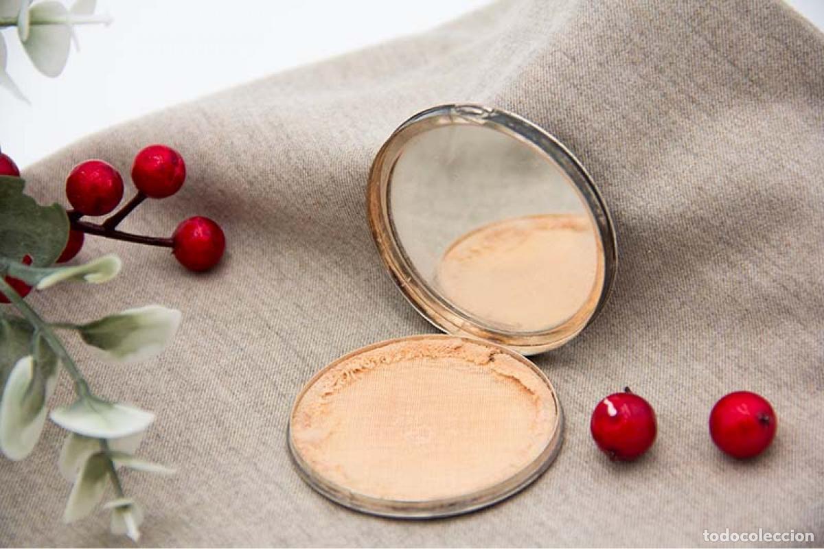 Antig&uuml;edades: Caja de belleza de plata - Foto 4