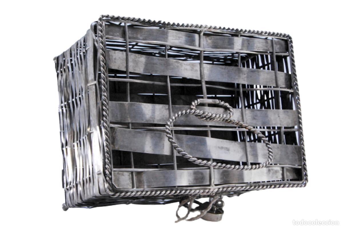 Antiquit&auml;ten: Cesta de plata