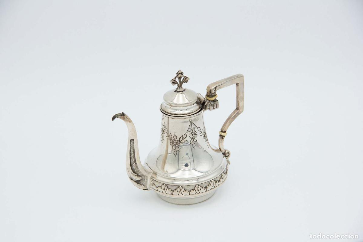 Antig&uuml;edades: Cafetera de plata
