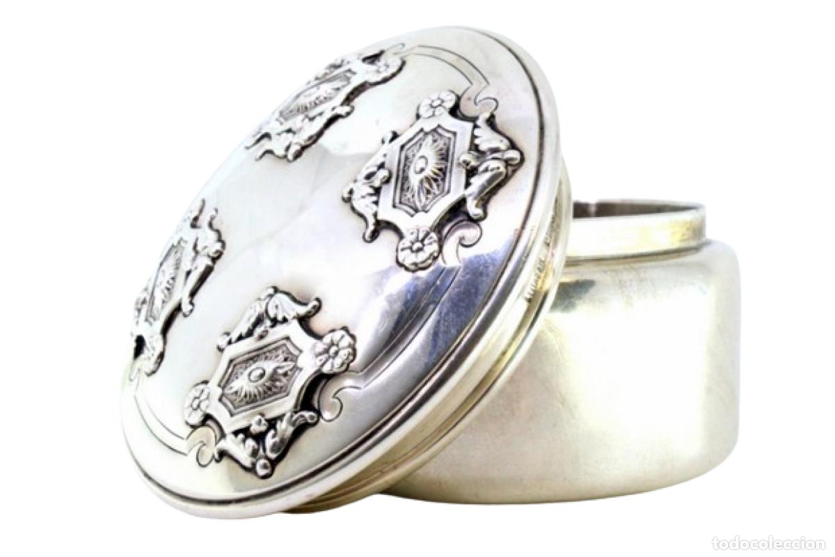 Antiques: Caja de plata