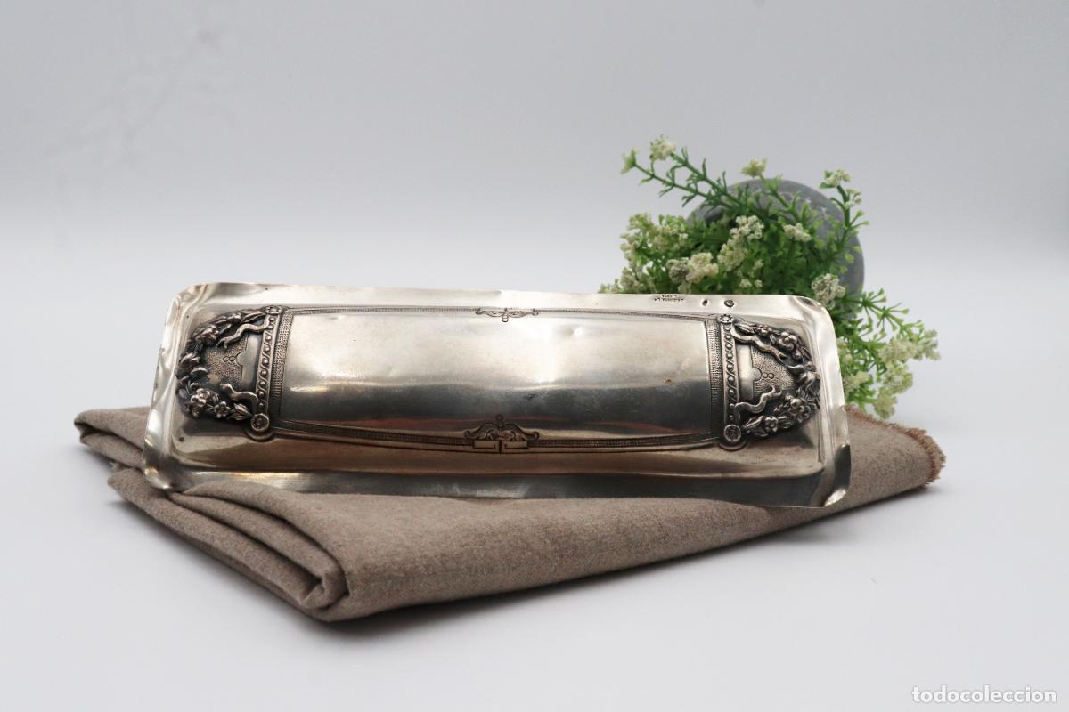 Antiques: jabonera de plata