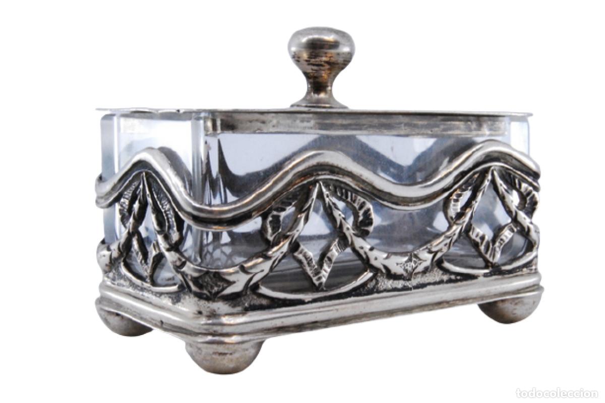 Antig&uuml;edades: Caja de plata para sellos. - Foto 1
