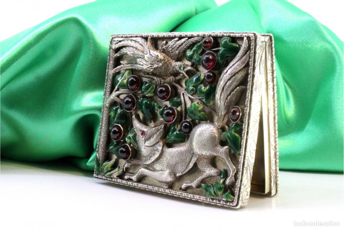 Antig&uuml;edades: Caja de belleza de plata - Foto 2