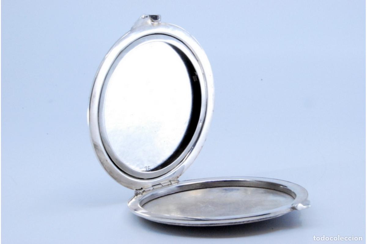 Antig&uuml;edades: Caja de belleza de plata - Foto 2
