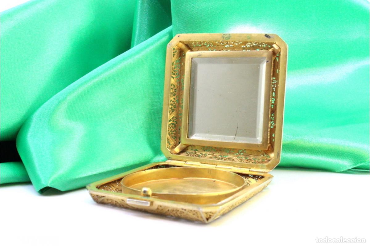 Antig&uuml;edades: Caja de belleza de plata - Foto 3