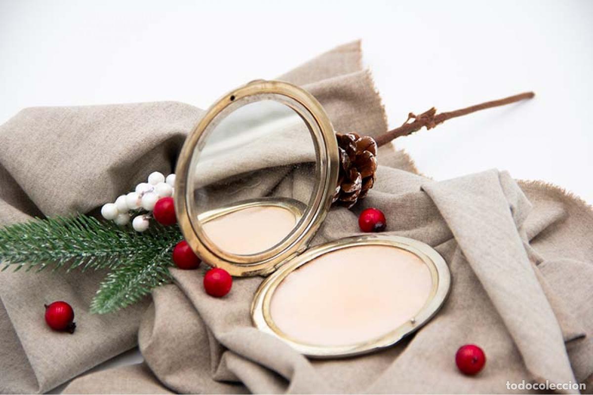 Antig&uuml;edades: Caja de belleza de plata - Foto 4