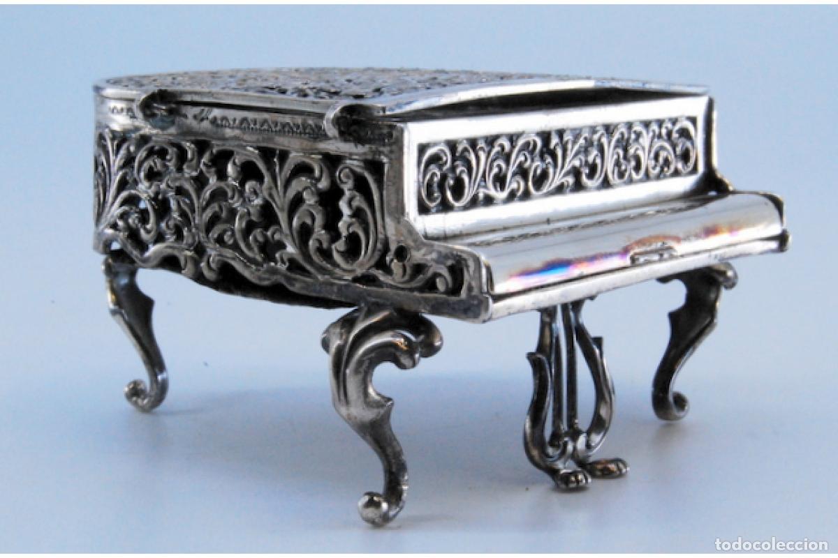 Antig&uuml;edades: Caja de belleza de plata - Foto 8