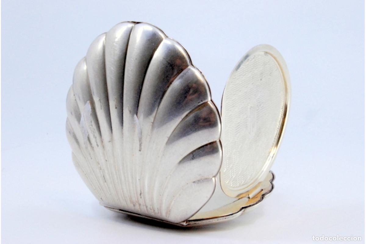 Antig&uuml;edades: Caja de belleza de plata - Foto 2
