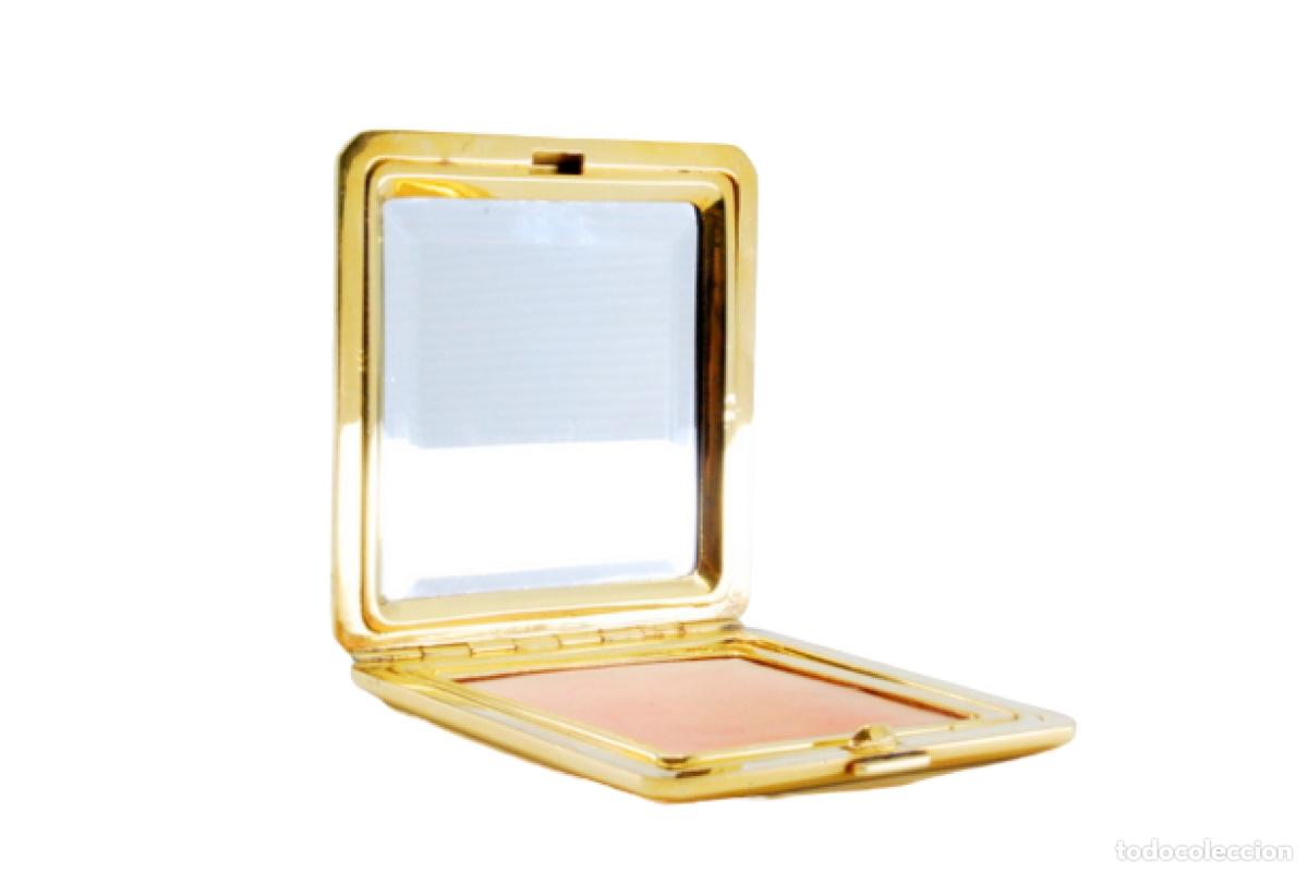 Antiques: Caja de belleza de plata