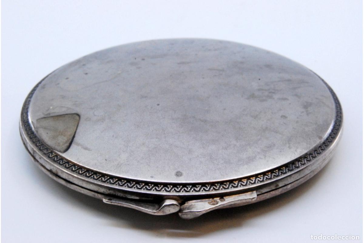 Antig&uuml;edades: Caja de belleza de plata - Foto 5
