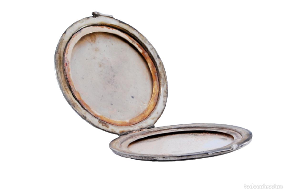 Antig&uuml;edades: Caja de belleza de plata - Foto 1