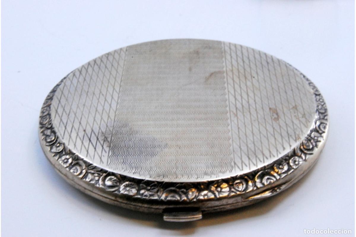 Antig&uuml;edades: Caja de belleza de plata - Foto 6