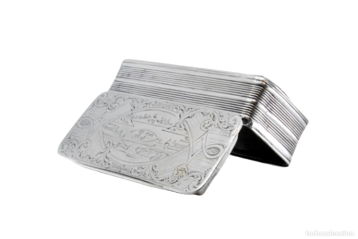 Antiques: Tabaquera, en plata
