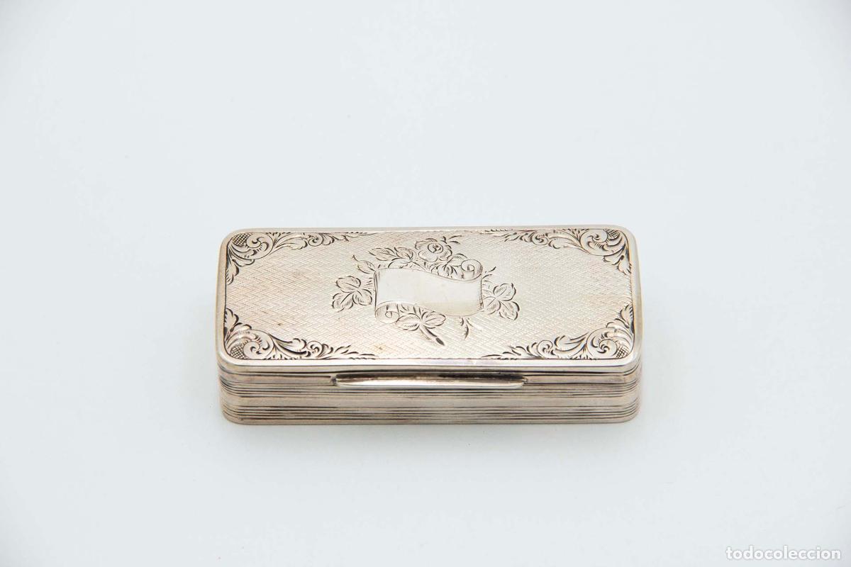Antiques: Tabaquera, en plata