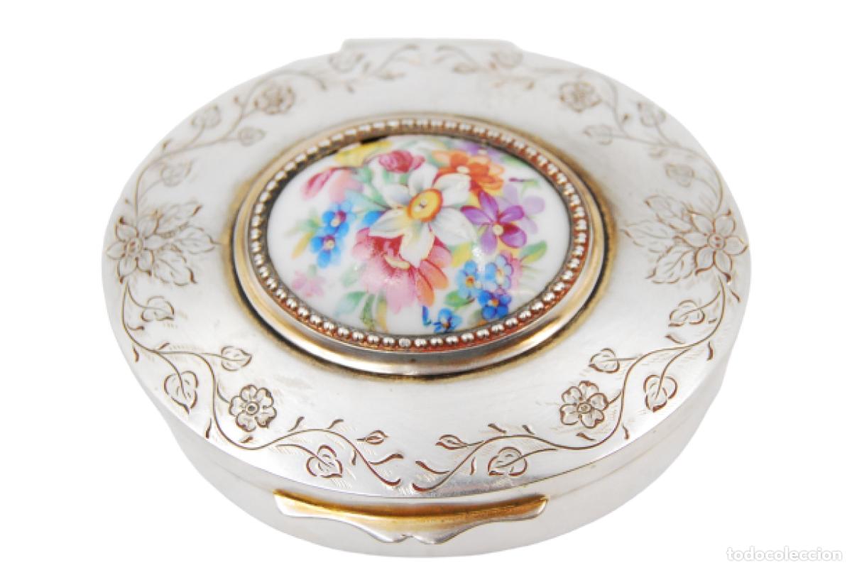 Antiques: Tabaquera, en plata
