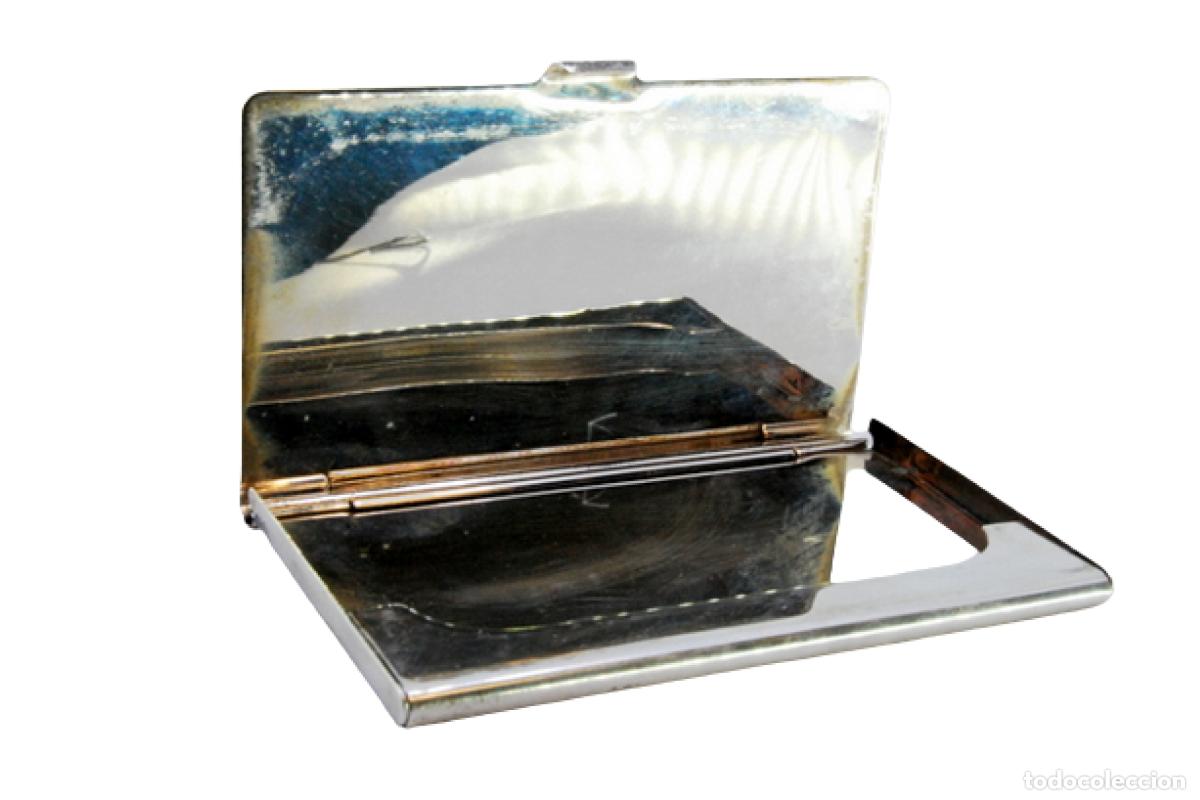 Antiques: Caja para tarjetas de visita, en color plata.