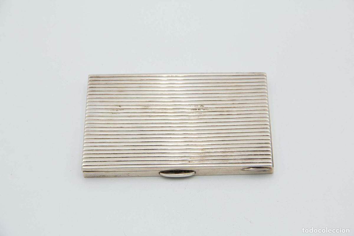 Antiques: Caja para tarjetas de visita, en color plata.
