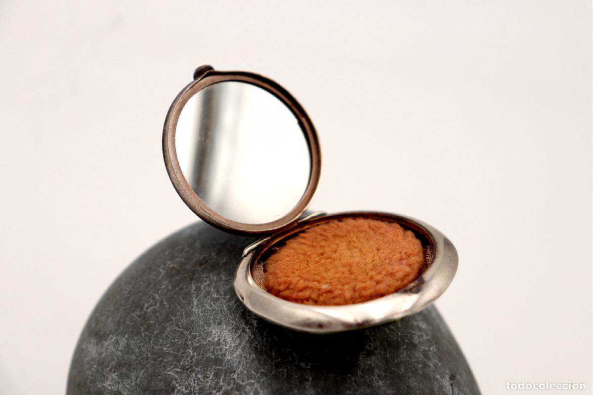 Antig&uuml;edades: Caja de belleza de plata - Foto 6